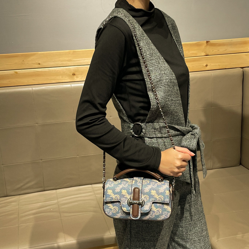 Luxuriöse, freihändige Designe – Luxury Lifestyle Women Bewertung und Preis